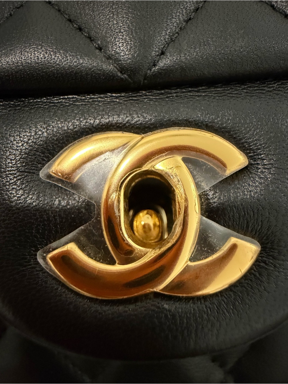 Chanel Classic Quilted Flap lamb skin Bag in Black with Gold Hardware like NEW - Picture 13 of 17